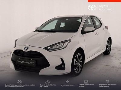 Usata Toyota Yaris Hybrid Trend 116 CV (85 kW) 2022 Super white Utilitaria