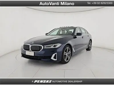 Usata BMW 530 Luxury Line 249 CV (183 kW) 2022 Bluazzurro Utilitaria