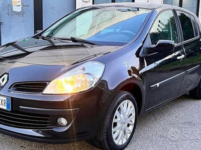 Usata Renault Clio II LE 74 CV (54 kW) 2008 Nero Berlina