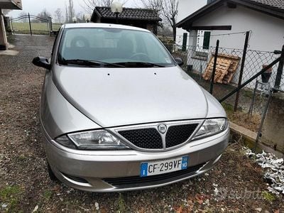 Usata Lancia Ypsilon 60 CV (44 kW) 2003 Utilitaria