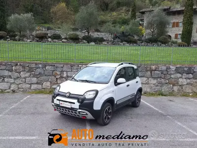 Occasion Fiat Panda Cross Cross 85 ch (62 kW) 2021 Blanc Citadine