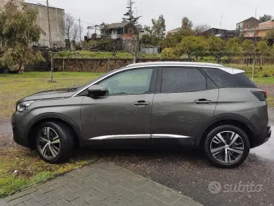 Usata Peugeot 3008 130 CV (95 kW) 2018 Verde SUV