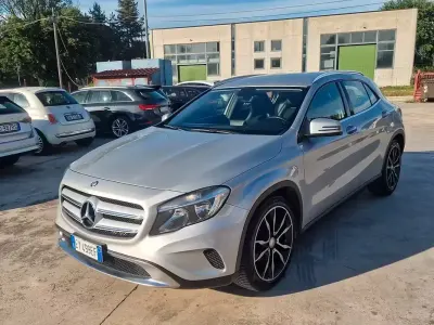 Usata Mercedes GLA220 Premium 177 CV (130 kW) 2015 Grigio SUV