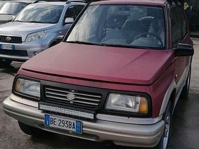 Usata Suzuki Vitara 96 CV (70 kW) 1999 Rosso SUV