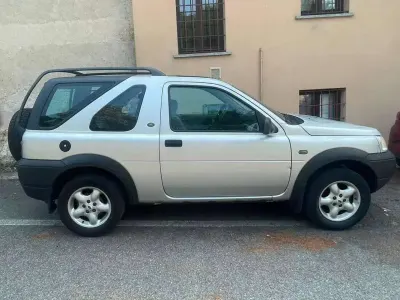 Usata Land Rover Freelander 111 CV (81 kW) 2002 Argento SUV