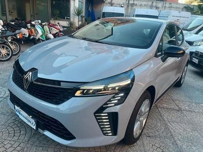 Nuova Renault Clio V Evolution 100 CV (73 kW) 2025 Blu Berlina