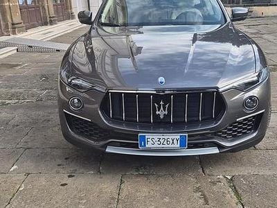 Begagnad Maserati Levante 250 HK (183 kW) 2019 Grå SUV