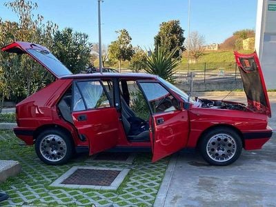 Usata Lancia Delta 196 CV (144 kW) 1990 Rosso Utilitaria