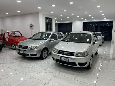 Usata Fiat Punto Dynamic 80 CV (58 kW) 2004 Argento Utilitaria