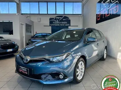 Usata Toyota Auris Touring Sports Business Edition 99 CV (72 kW) 2019 Bluazzurro Station wagon