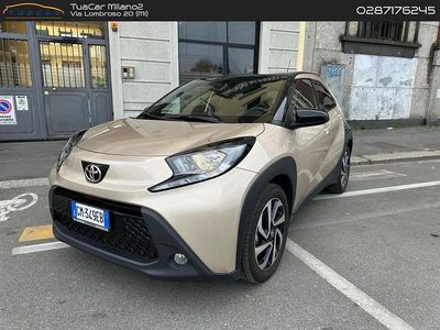 Usata Toyota Aygo X Trend 72 CV (52 kW) 2023 Oro SUV
