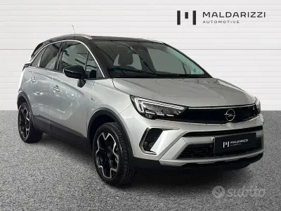 Usata Opel Crossland X Ultimate 110 CV (80 kW) 2023 Grigio SUV