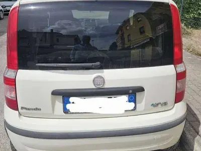 Usata Fiat Panda Active 77 CV (56 kW) 2011 Bianco Utilitaria