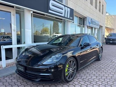 Usata Porsche Panamera S E-Hybrid Sport Turismo 330 CV (242 kW) 2020 Nero jet metallizato Berlina