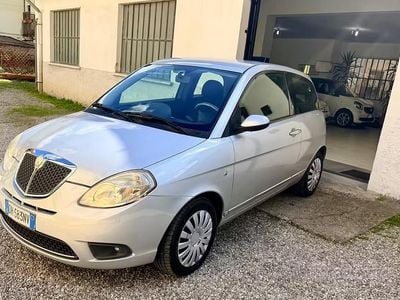 Usata Lancia Ypsilon 59 CV (43 kW) 2007 Grigio Utilitaria