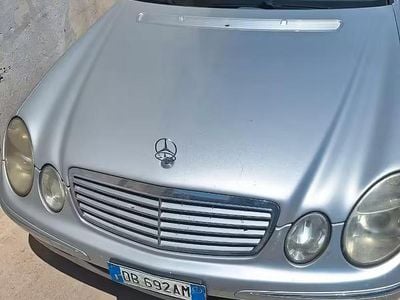 Begagnad Mercedes E280 231 HK (169 kW) 2006 Grå Kombi