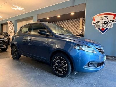Usata Lancia Ypsilon Gold 69 CV (50 kW) 2022 Blu Utilitaria