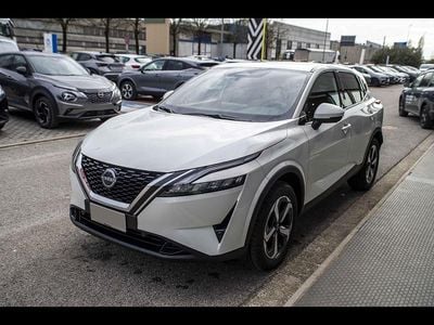 Nuova Nissan Qashqai 15 CV (11 kW) 2026 Pearl white SUV