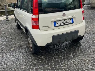Usata Fiat Panda 4x4 69 CV (50 kW) 2011 Bianco Utilitaria