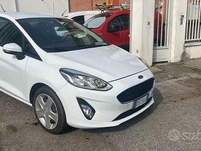 Usata Ford Fiesta Trend 85 CV (62 kW) 2020 Bianco Utilitaria