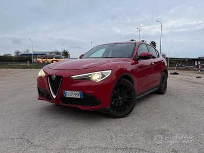 Usata Alfa Romeo Stelvio Business 160 CV (117 kW) 2018 Rosso SUV