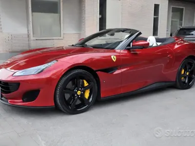 Usata Ferrari Portofino 600 CV (441 kW) 2019 Rosso Cabrio
