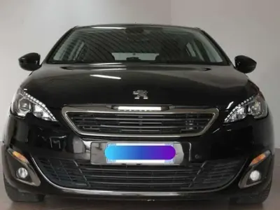 Usata Peugeot 308 Allure 116 CV (85 kW) 2015 Berlina