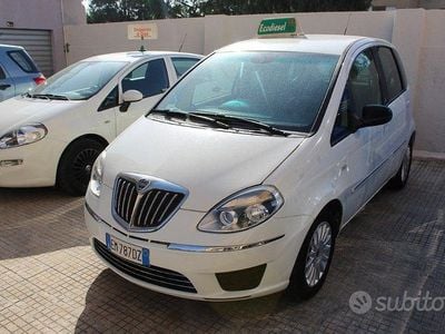 Usata Lancia Musa 95 CV (69 kW) 2012 Bianco Monovolume