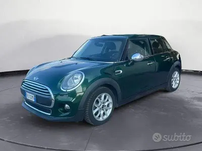 Usata Mini One D 95 CV (69 kW) 2016 Verde Utilitaria