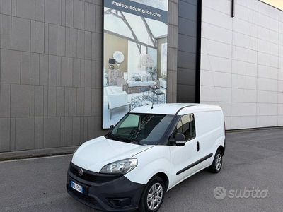 Begagnad Fiat Doblò 90 HK (66 kW) 2015 Vit Minibuss