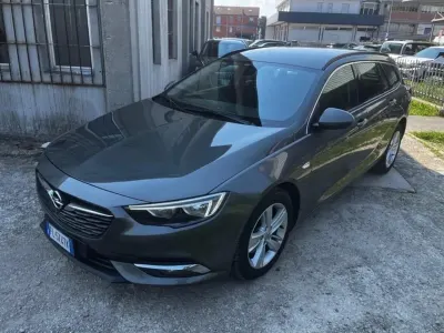 Usata Opel Insignia Business 170 CV (125 kW) 2017 Grigio Station wagon