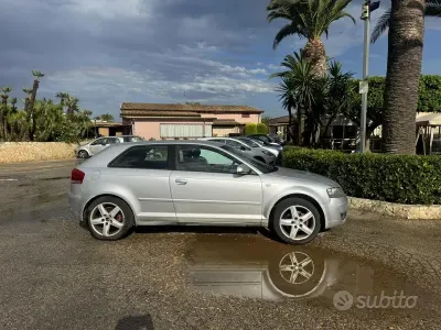 Usata Audi A3 102 CV (75 kW) 2003 Grigio Utilitaria