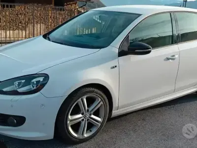 Usata VW Golf VI 122 CV (89 kW) 2011 Bianco Utilitaria