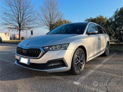 Usata Skoda Octavia 150 CV (110 kW) 2021 Grigio Station wagon