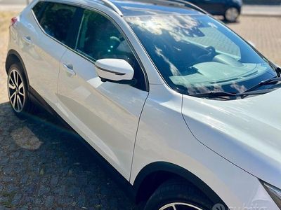 Usata Nissan Qashqai Tekna+ 130 CV (95 kW) 2015 Bianco SUV