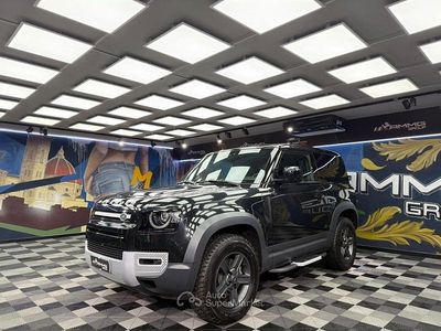 Usata Land Rover Defender SE Dynamic 200 CV (147 kW) 2021 Nero SUV