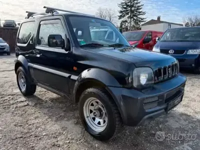 Usata Suzuki Jimny 85 CV (62 kW) 2007 Nero SUV