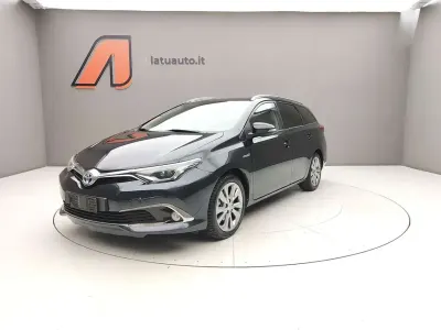Usata Toyota Auris Hybrid