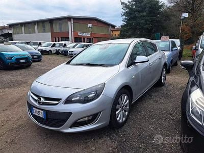 Usata Opel Astra Cosmo 130 CV (95 kW) 2014 Grigio Berlina
