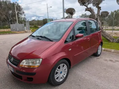 Usata Fiat Idea Emotion 69 CV (50 kW) 2005 Rosso Monovolume
