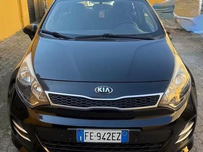 Usata Kia Rio Active 75 CV (55 kW) 2016 Nero Utilitaria