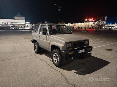 Usata Daihatsu Feroza 95 CV (69 kW) 1991 Grigio SUV