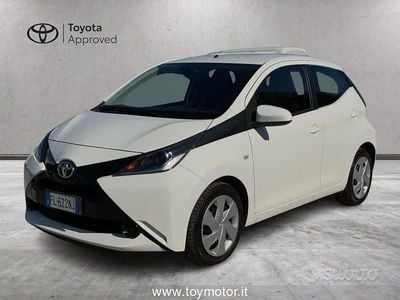 Usata Toyota Aygo X-play 69 CV (50 kW) 2017 Bianco Utilitaria