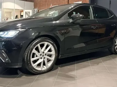 Usata Seat Ibiza FR 95 CV (69 kW) 2024 Nero Utilitaria