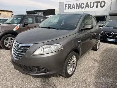 Usata Lancia Ypsilon S 95 CV (69 kW) 2014 Grigio Utilitaria