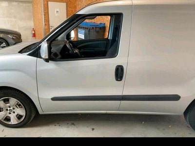 Usata Fiat Doblò 75 CV (55 kW) 2011 Bianco Monovolume