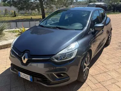 Usata Renault Clio IV Intens 90 CV (66 kW) 2016 Blu/azzurro Berlina