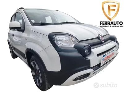 Begagnad Fiat Panda Cross Cross Plus 71 HK (52 kW) 2020 Vit Halvkombi