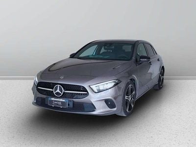 Grigio Usata 2022 Mercedes A180 Edition Berlina | 26.900 € (Buon prezzo)