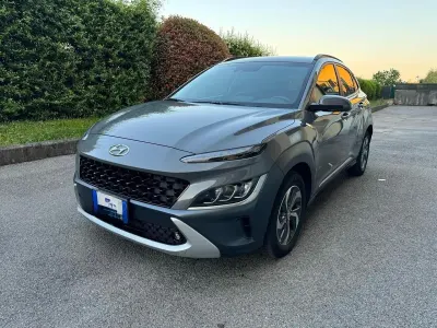 Usata Hyundai Kona 104 CV (76 kW) 2022 Grigio SUV